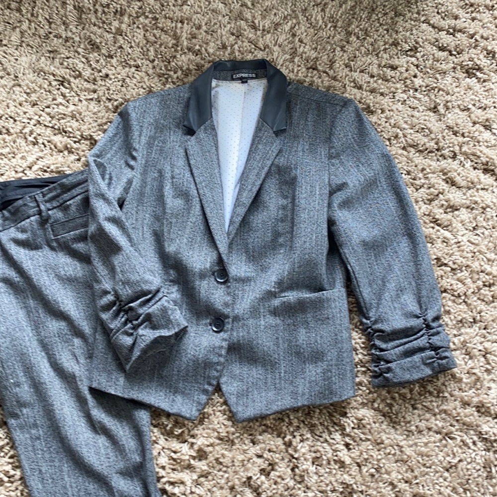 Express Women’s suit